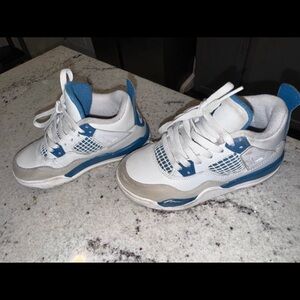 Jordan 4 Retro